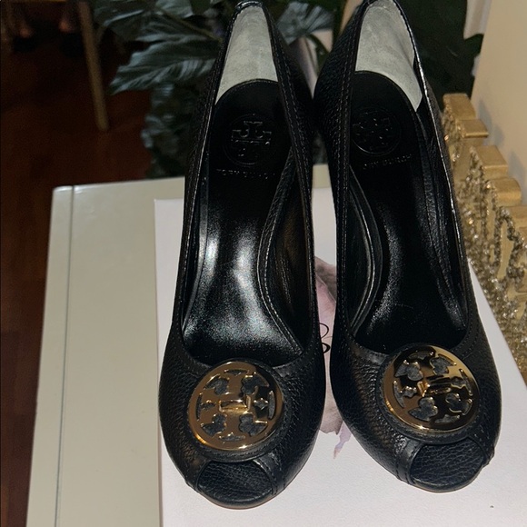 Tory Burch Black Peep Toe Pumps - Picture 5 of 11